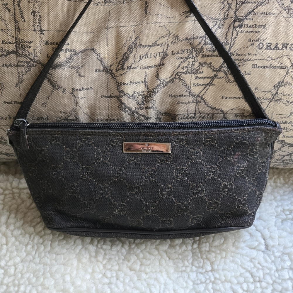 Gucci Pouchette Boat Bag in dark brown